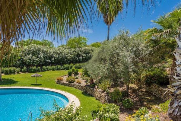 Alloggio in famiglia Bedroom, With A Share Bathroom In A Bed And Breakfast Place